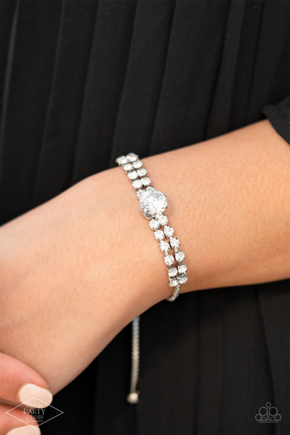 Gorgeously Glitzy - White - Paparazzi