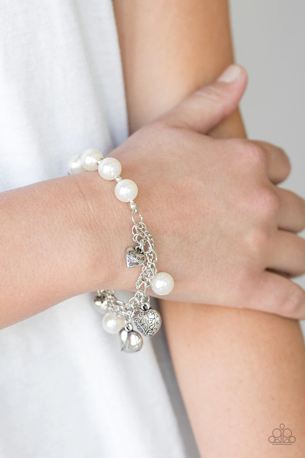 More Amour - White - Paparazzi